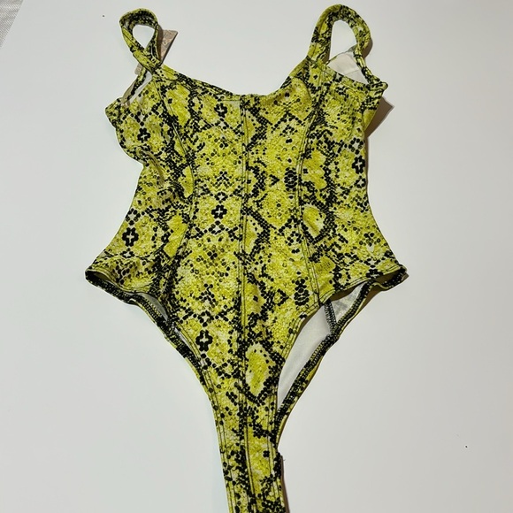 2/$30 Iris Basics Lime Green & Black Thong Bodysuit Size M - Picture 2 of 6